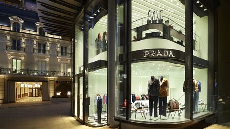 negozio prada si può entrare|Store Locator .